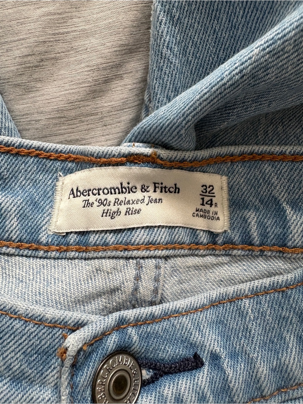 Abercrombie & Fitch Light Blue High-Rise Relaxed Jeans